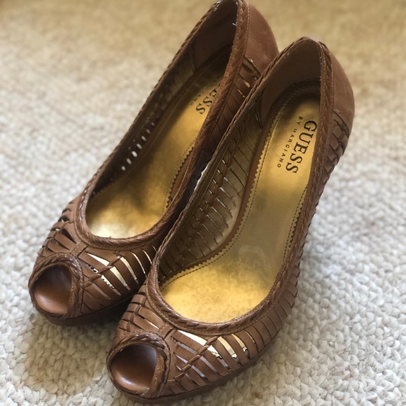 Guess Heels - Picture 1 of 4